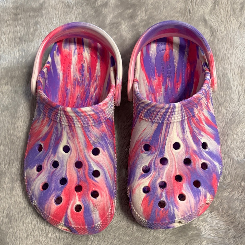 CROCS Kids Swirl Clogs in Pink, Purple & White GLOW in the Dark